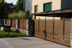 Polna vrtna ograja - panelna ograja in drsna panelna vrata