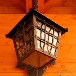 Kovana luč, stenska viseča lanterna za vinsko klet, vinotoč