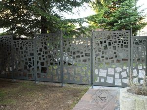 Vrtne, dvoriščne panelne ograje po kovaško. Kovaške panelne ograje.